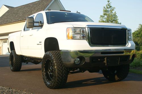 2010 gmc sierra 2500 slt, twin turbo, lifted, duramax