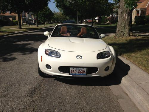 2006 mazda mx-5 miata grand touring convertible 2-door 2.0l