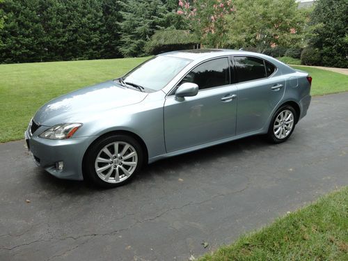 2008 lexus is250 awd navigation/ventilated seats, garage kept