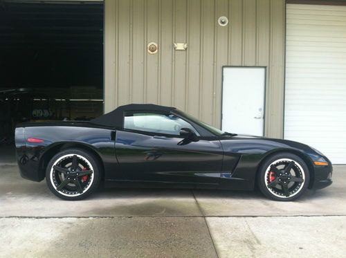 2005 chevrolet corvette convertibe.."triple black with super charger!