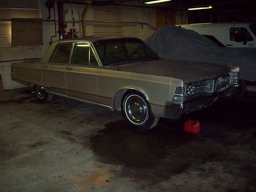 1967 chrysler, new yorker,440 engine,auto,air,power steering and brakes