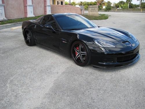 Awesome like new corvette 2006 z006 (9,000 miles)