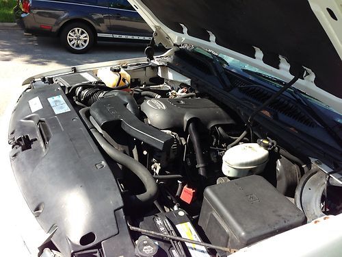 Chevrolet Tahoe Z71. 4-Wheel Drive, Leather Interior, Sunroof, Loaded., image 13