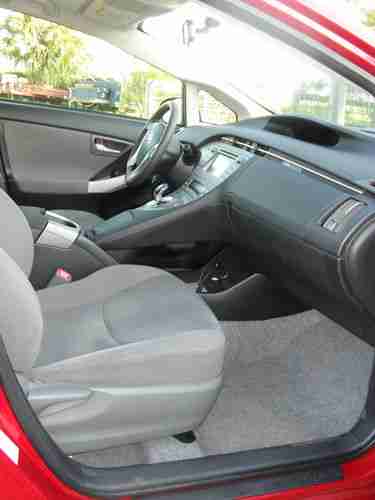 2012 TOYOTA PRIUS, image 7