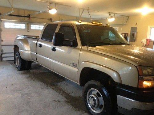 Chevrolet 3500 lt duramax dually low miles tons of extras