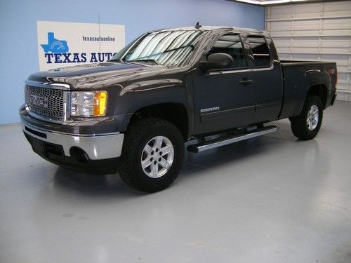 We finance!!!  2010 gmc sierra 1500 ext cab sle 4x4 z71 auto cd 30k miles!!