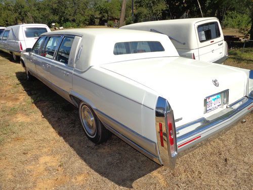 1990 Cadillac Eureka 6 Door Limousine, image 3
