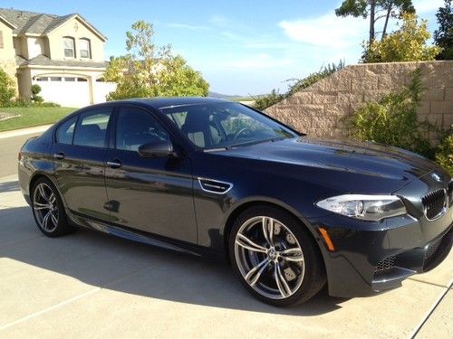 2013 bmw m5 fully loaded ($10,000+ off)