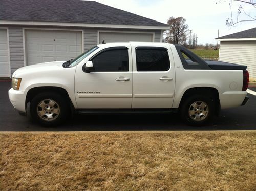 2007 white avalanche