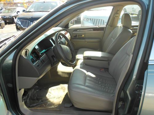 2005 Lincoln Town Car Signature Sedan 4-Door 4.6L, US $8,995.00, image 4