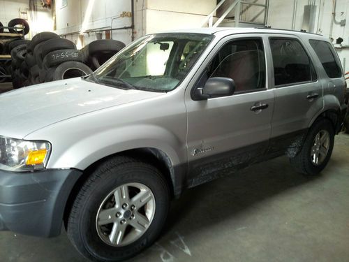 2005 ford escape hybrid sport utility 4-door 2.3l