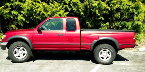 2004 toyota tacoma sr5 4 cylinder 4x4 extra cab,  $7500