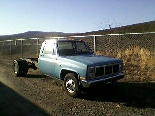 1987 gmc sierra 3500 dually cab and chasis 5 speed