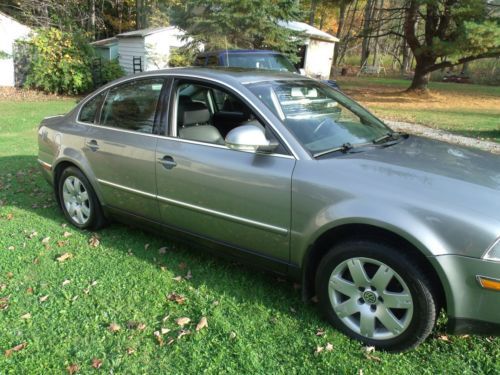 2005 volkswagen passat gls 4 motion sedan 4-door 1.8l turbo very clean low miles