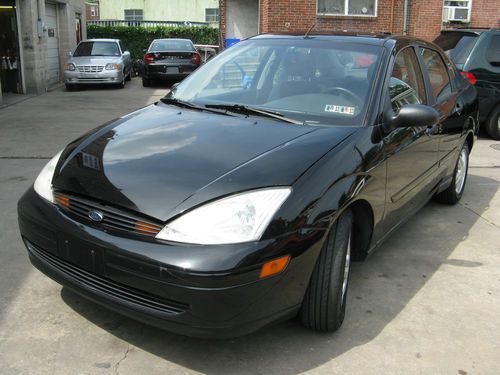 2000 ford focus se sedan 4-door 2.0l