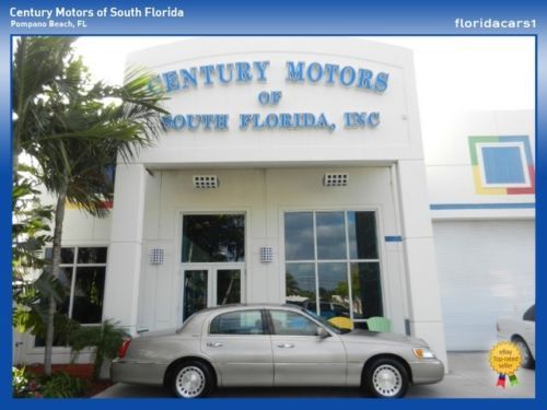 2000 lincoln town car 4dr sdn executive low miles money back guarantee  !