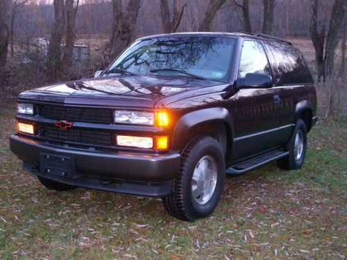 1996 chevy tahoe sport 2 door, 4x4, low miles !!