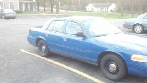 2002 ford crown victoria police interceptor sedan 4-door 4.6l