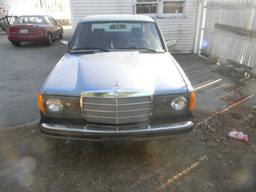 1985 mercedes-benz 300d base sedan 4-door 3.0l