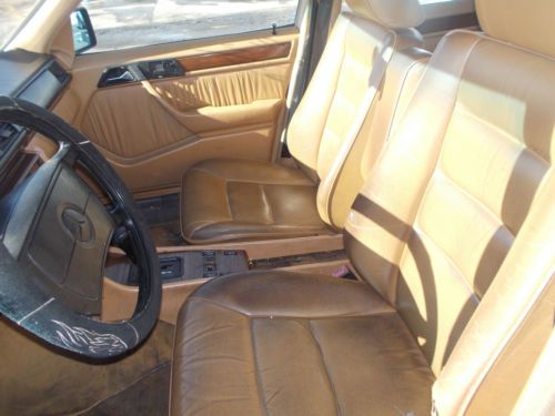 1990 Mercedes 300E, NO RESERVE, image 3