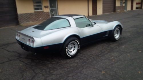 Runs Great, Ready to Drive and Enjoy or Restore NEW INTERIOR Just Needs Paint, image 8