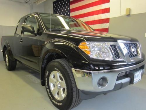 2011 nissan frontier sv