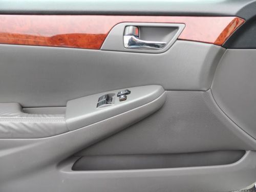 SLE Convertible 3.3L CD Leather/Power Seat Package 7 Speakers AM/FM radio, image 16