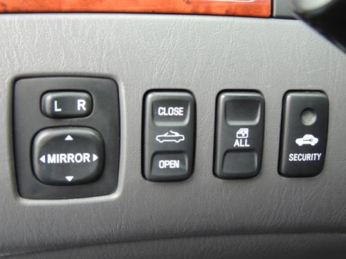 SLE Convertible 3.3L CD Leather/Power Seat Package 7 Speakers AM/FM radio, image 19