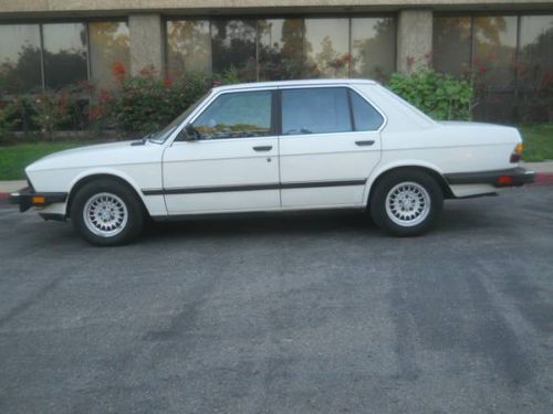 1987 BMW 528e Rebuilt Head Manual trans 134k clean title in San Diego, image 2