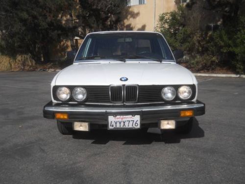 1987 BMW 528e Rebuilt Head Manual trans 134k clean title in San Diego, image 3