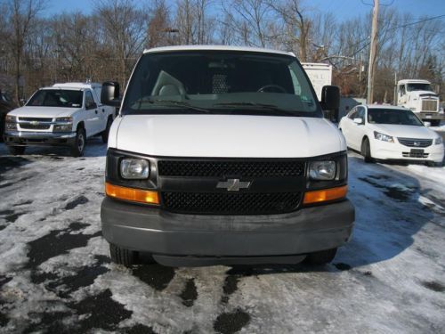 2004 chevrolet g2500 vans express cargo van 185k v8 ac am/fm clean pa title !!!