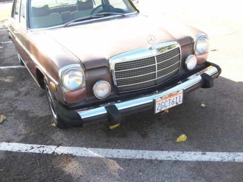 1975 mercedes-benz 240d base sedan 4-door 2.4l