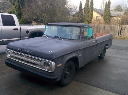 1970 dodge d100 sweptline - 383 big block, auto trans, great driver! extra parts