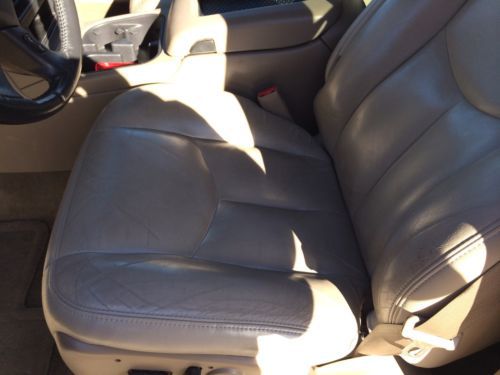 2005 Chevrolet Suburban 1500 LT Sport Utility 4-Door 5.3L, US $8,700.00, image 5