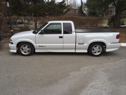 2001 chevy s-10 xtreme, ls, clean and low miles!!