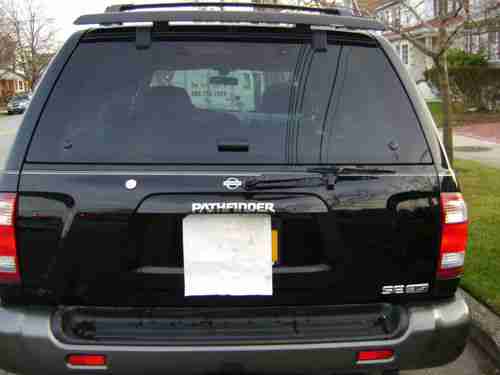 2001 Nissan Pathfinder 4x4 No Reserve  5 speed, image 2