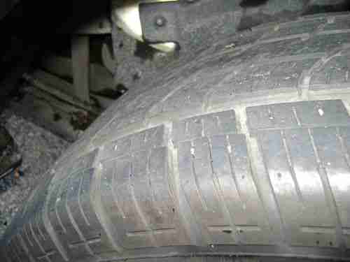 2001 Nissan Pathfinder 4x4 No Reserve  5 speed, image 4