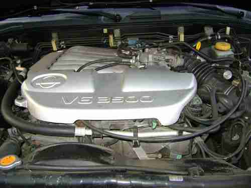2001 Nissan Pathfinder 4x4 No Reserve  5 speed, image 9