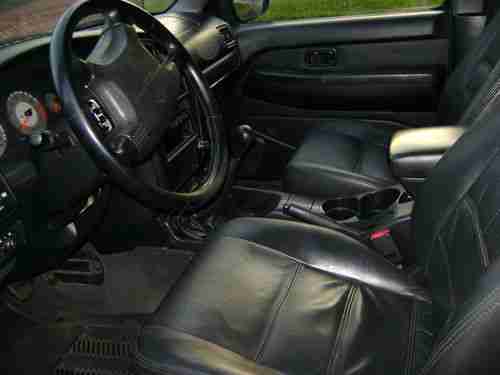 2001 Nissan Pathfinder 4x4 No Reserve  5 speed, image 10