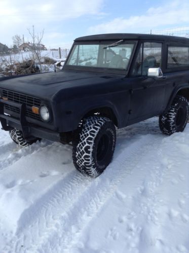 Classic 1971 ford bronco