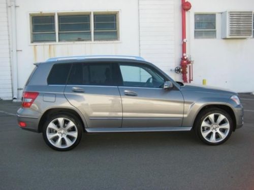 2010 Mercedes-Benz GLK350 Base Sport Utility 4-Door 3.5L, image 2