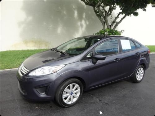 2012 ford fiesta se sedan 4-door 1.6l