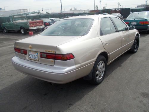 1998 Toyota Camry, NO RESERVE, image 2