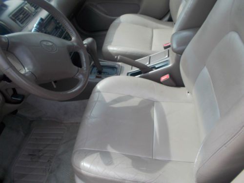 1998 Toyota Camry, NO RESERVE, image 3