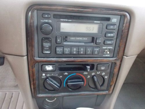 1998 Toyota Camry, NO RESERVE, image 8