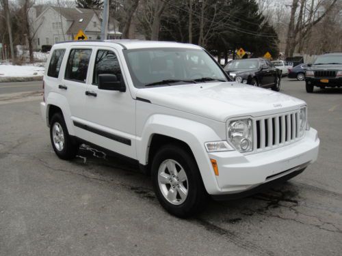 2011 jeep liberty sport 4wd - rebuildable salvage title  ***no reserve***