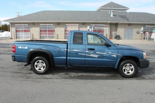 2005 dodge dakota slt extended cab pickup 4-door 3.7l