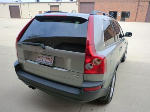 2006 Volvo XC90 V8 Sport Utility 4-Door 4.4L, image 2