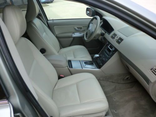 2006 Volvo XC90 V8 Sport Utility 4-Door 4.4L, image 16
