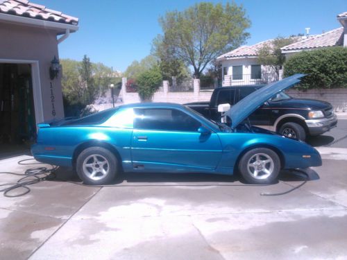 92 ponitac firebird, blue good condition.